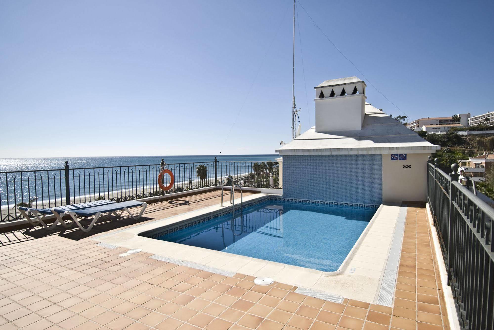 Apartamentos Hc Burriana Playa Nerja Exterior photo