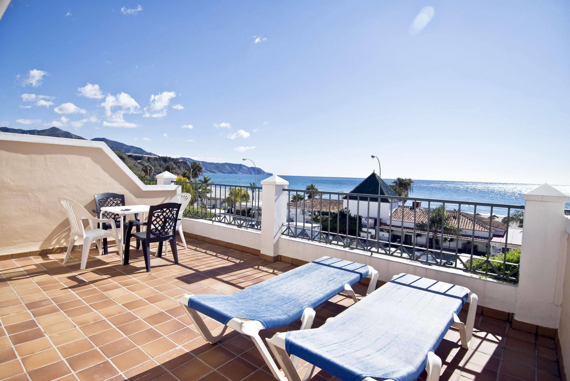 Apartamentos Hc Burriana Playa Nerja Exterior photo