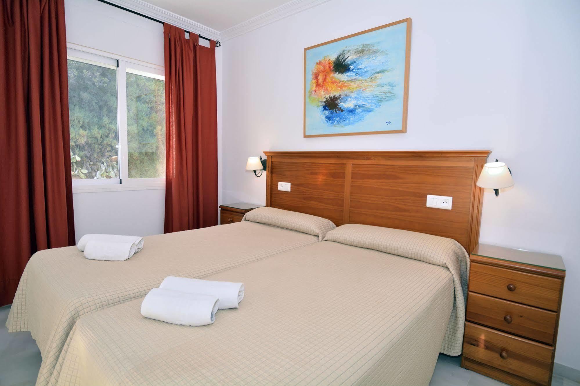 Apartamentos Hc Burriana Playa Nerja Exterior photo