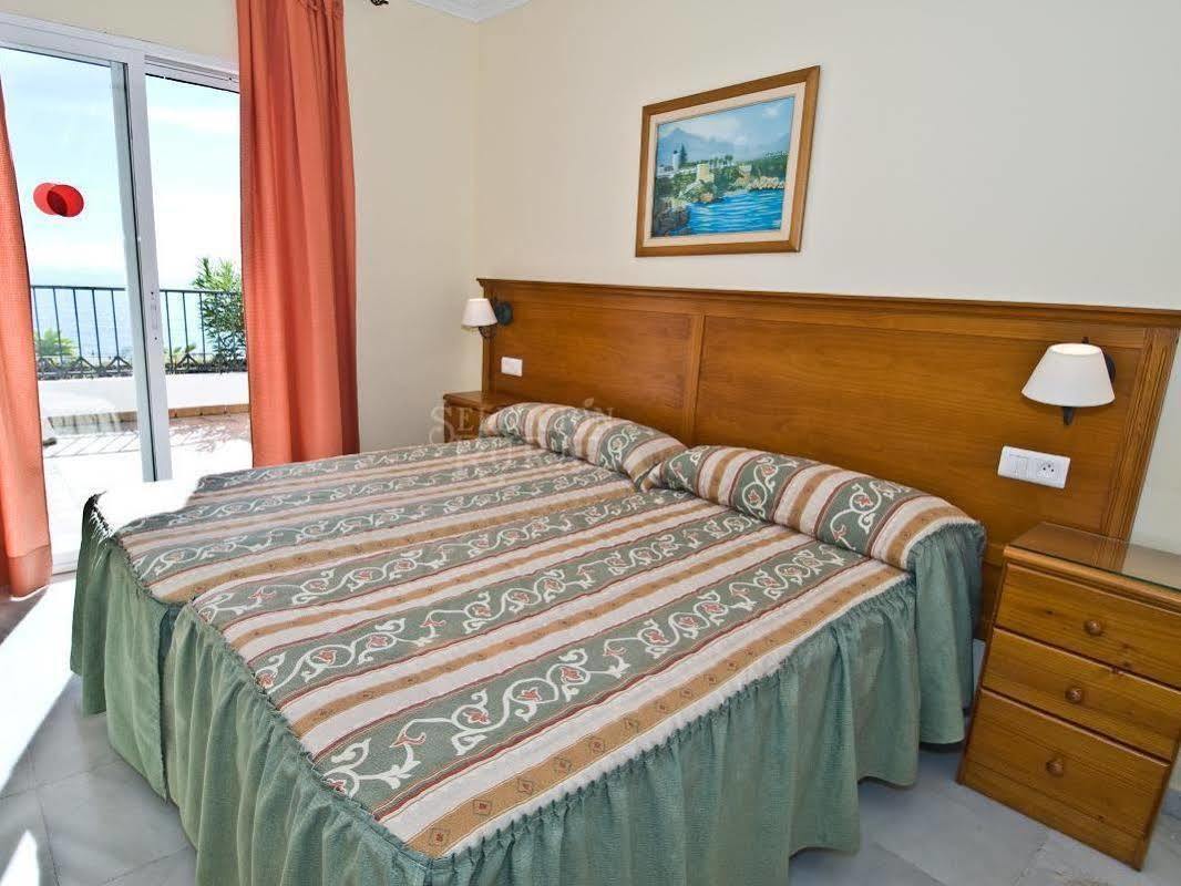 Apartamentos Hc Burriana Playa Nerja Exterior photo
